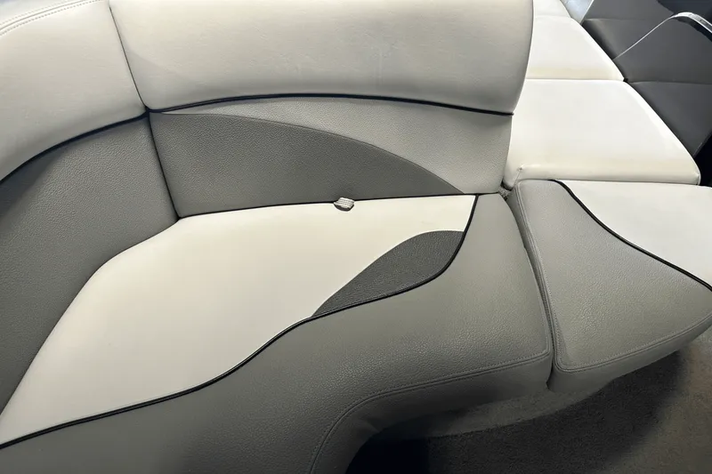 Slide: The Image of Supra 22V 2011 - 37