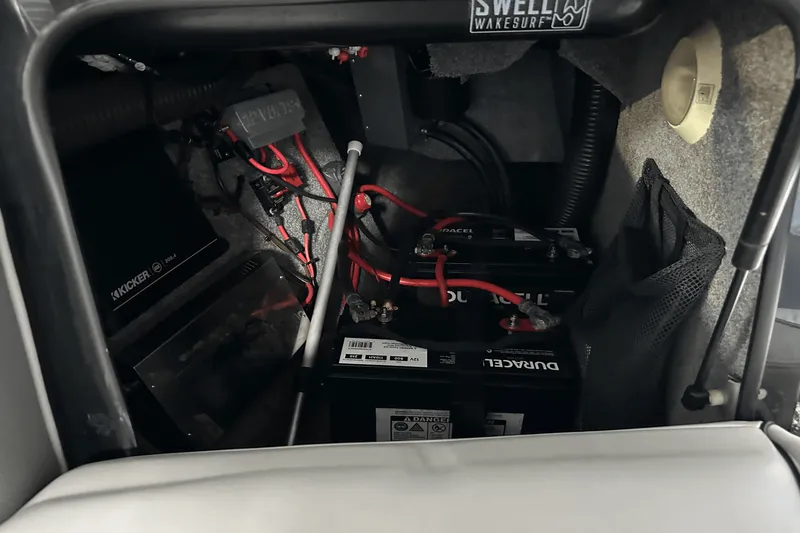 Slide: The Image of Supra 22V 2011 - 38