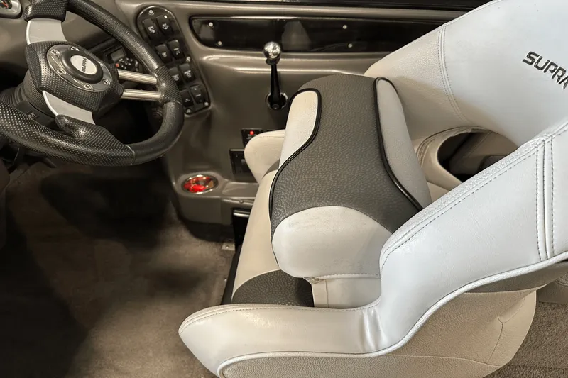 Slide: The Image of Supra 22V 2011 - 43