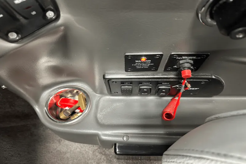 Slide: The Image of Supra 22V 2011 - 44