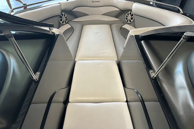 Slide: The Image of Supra 22V 2011 - 50