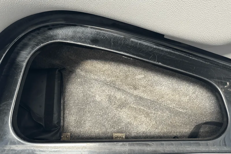 Slide: The Image of Supra 22V 2011 - 53