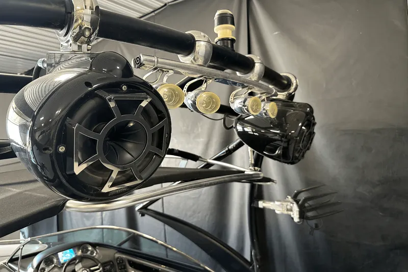 Slide: The Image of Supra 22V 2011 - 56