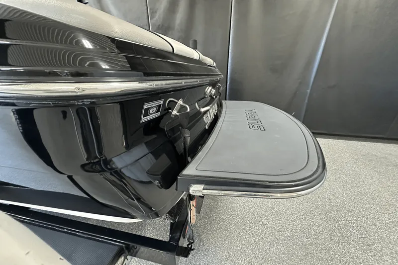 Slide: The Image of Supra 22V 2011 - 7