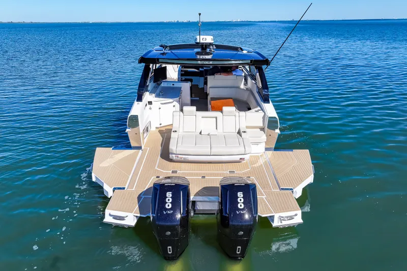 Slide: The Image of Cruisers Yachts 42 GLS Outboard 2026 - 16