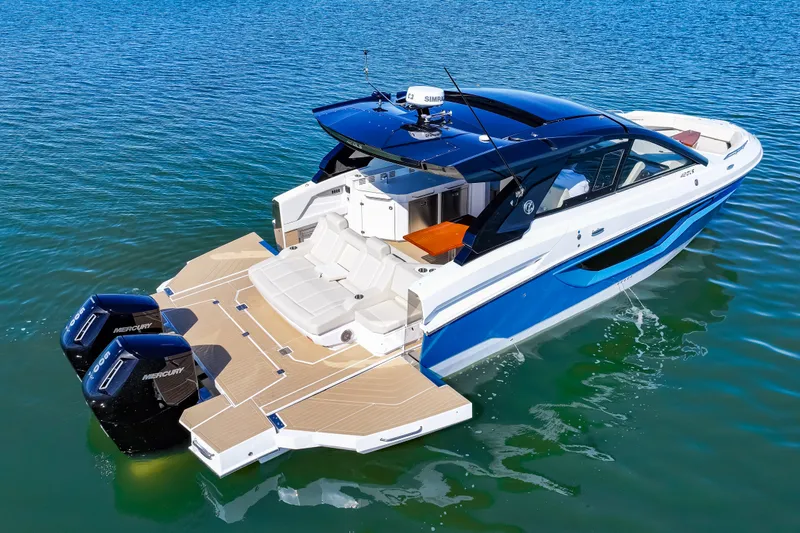 Slide: The Image of Cruisers Yachts 42 GLS Outboard 2026 - 18