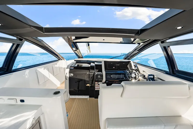 Slide: The Image of Cruisers Yachts 42 GLS Outboard 2026 - 34