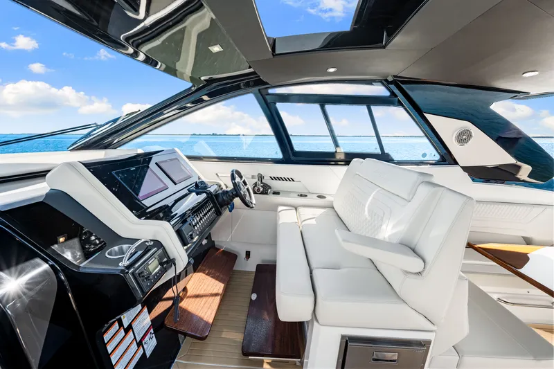 Slide: The Image of Cruisers Yachts 42 GLS Outboard 2026 - 36