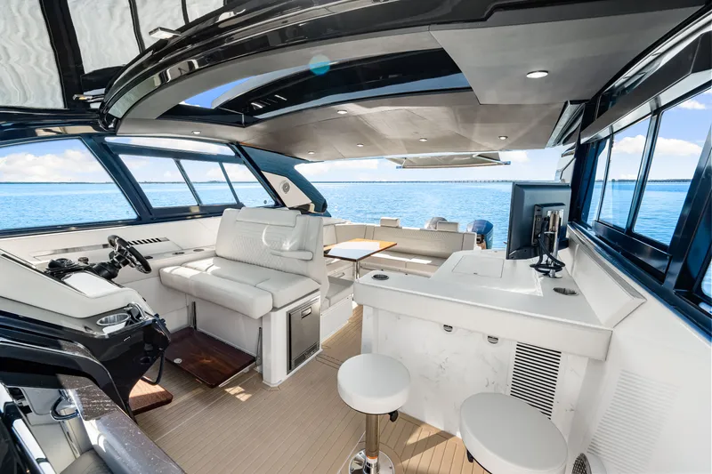 Slide: The Image of Cruisers Yachts 42 GLS Outboard 2026 - 37