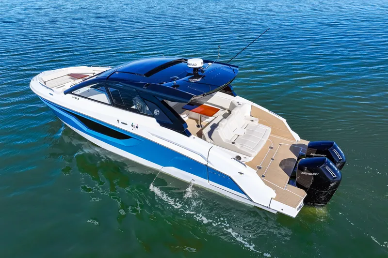 Slide: The Image of Cruisers Yachts 42 GLS Outboard 2026 - 9