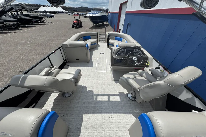 Slide: The Image of South Bay 525RS ARCH 2020 - 15