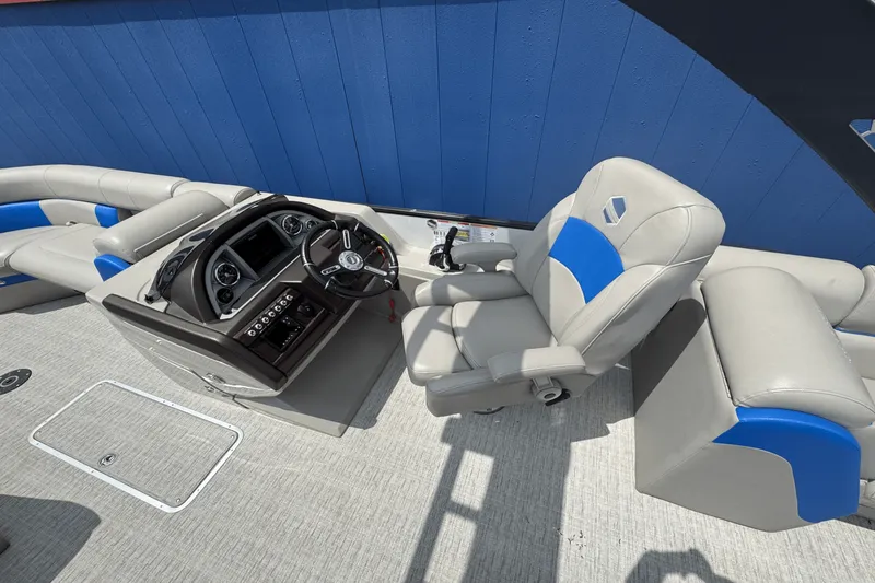 Slide: The Image of South Bay 525RS ARCH 2020 - 16