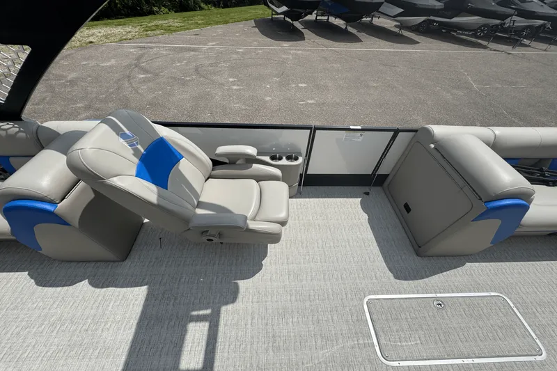 Slide: The Image of South Bay 525RS ARCH 2020 - 18