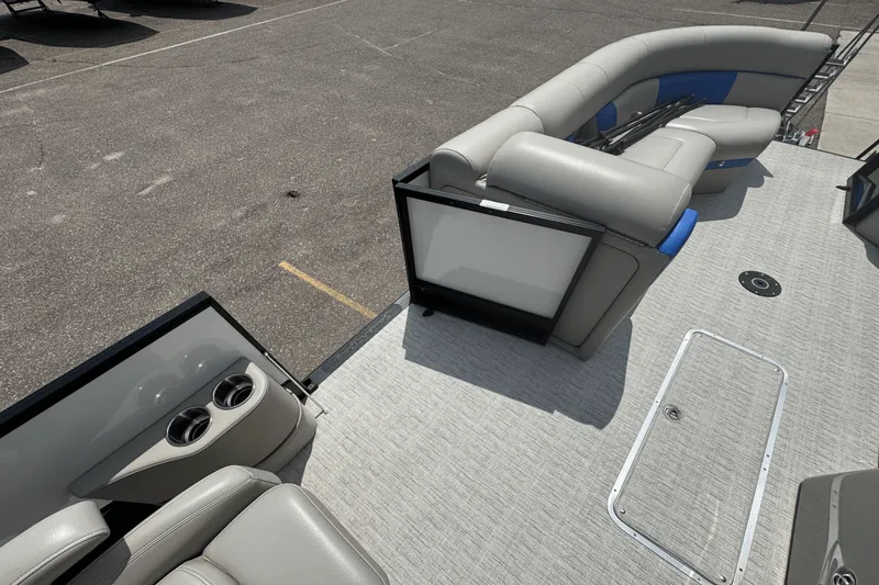 Slide: The Image of South Bay 525RS ARCH 2020 - 22