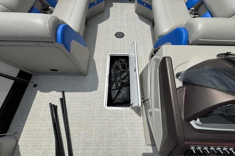 Slide: The Image of South Bay 525RS ARCH 2020 - 24