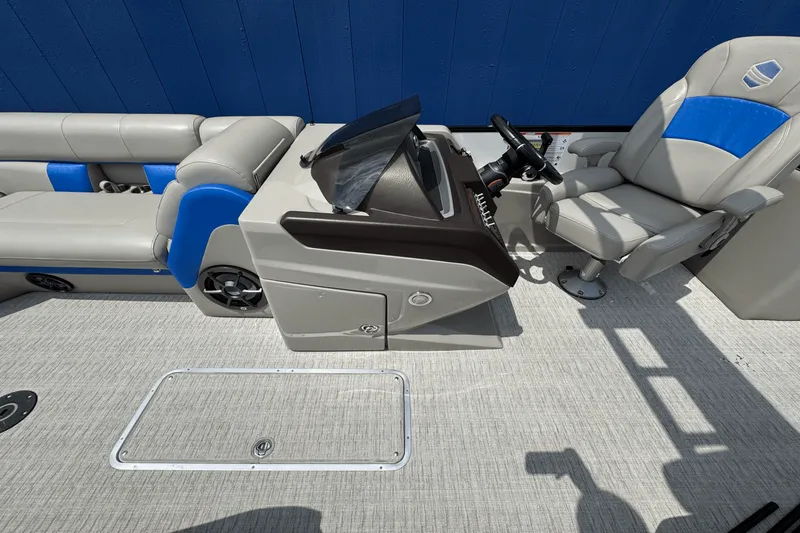 Slide: The Image of South Bay 525RS ARCH 2020 - 25