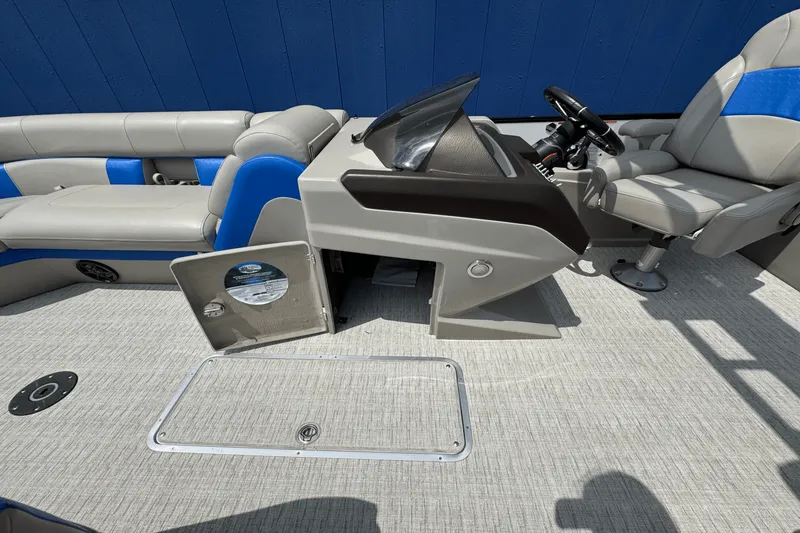 Slide: The Image of South Bay 525RS ARCH 2020 - 26