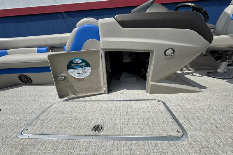 Slide: The Image of South Bay 525RS ARCH 2020 - 27