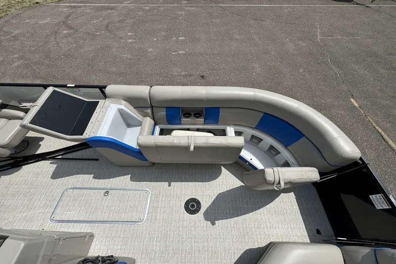 Slide: The Image of South Bay 525RS ARCH 2020 - 30