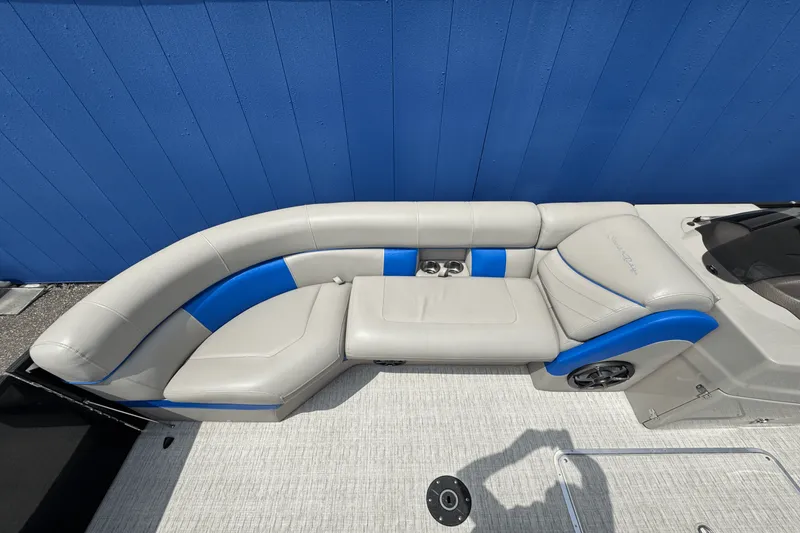 Slide: The Image of South Bay 525RS ARCH 2020 - 31