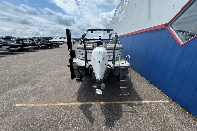 Slide: The Image of South Bay 525RS ARCH 2020 - 5