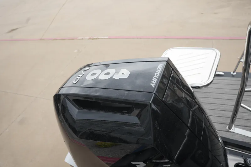 Slide: The Image of Harris Grand Mariner 250 2025 - 6