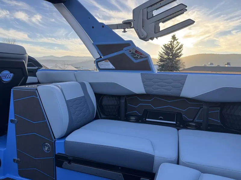 Slide: The Image of Malibu 24 MXZ 2026 - 8