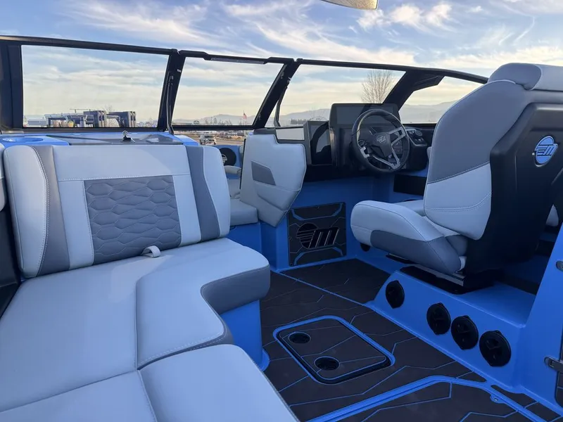 Slide: The Image of Malibu 24 MXZ 2026 - 9