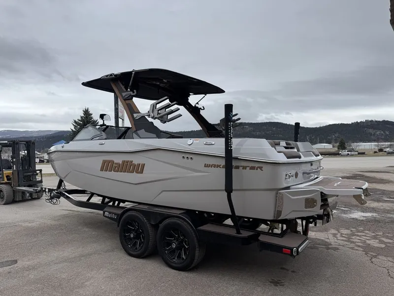 Slide: The Image of Malibu 22 LSV 2026 - 4