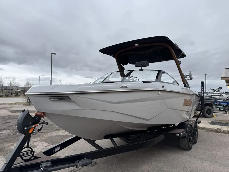 Slide: The Image of Malibu 22 LSV 2026 - 3