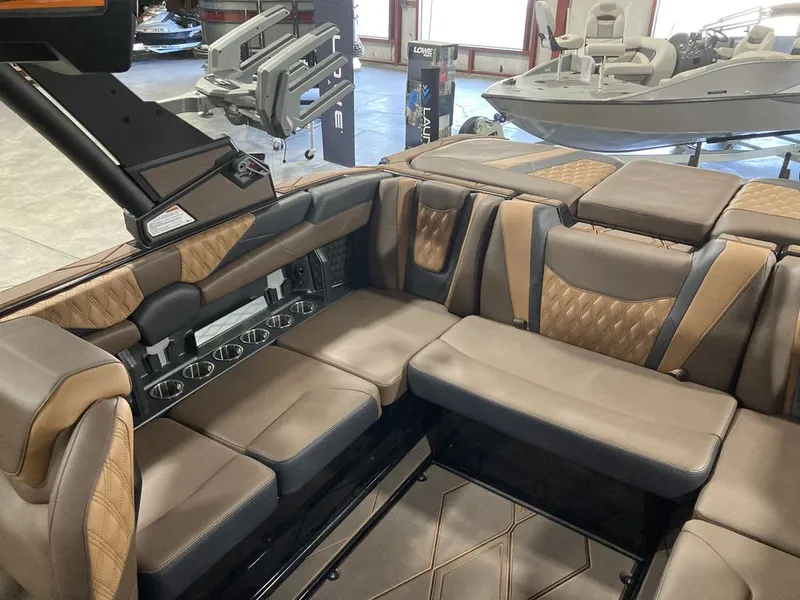 Slide: The Image of Malibu M230 2026 - 5