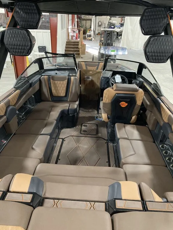 Slide: The Image of Malibu M230 2026 - 4