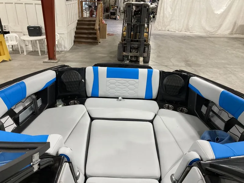 Slide: The Image of Malibu 22 MXZ 2026 - 5