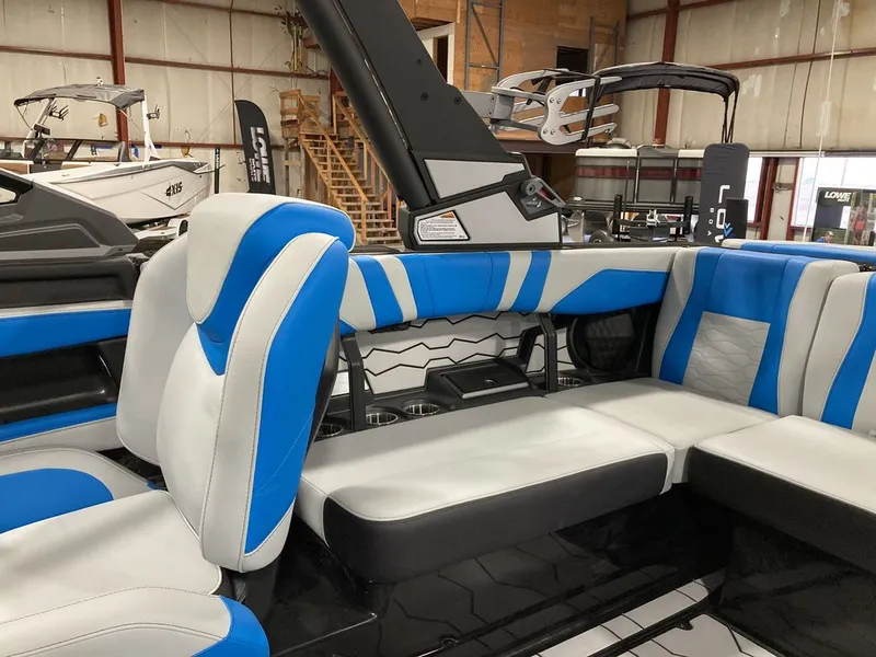 Slide: The Image of Malibu 22 MXZ 2026 - 10