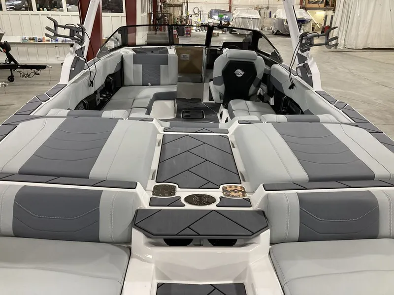 Slide: The Image of Malibu 23 LSV 2026 - 4