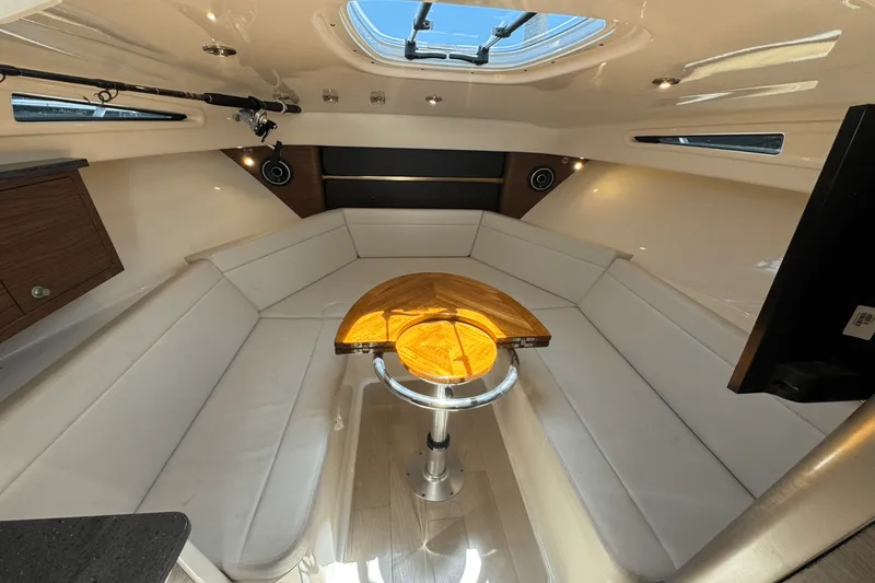 Slide: The Image of Boston Whaler 325 Conquest 2022 - 11