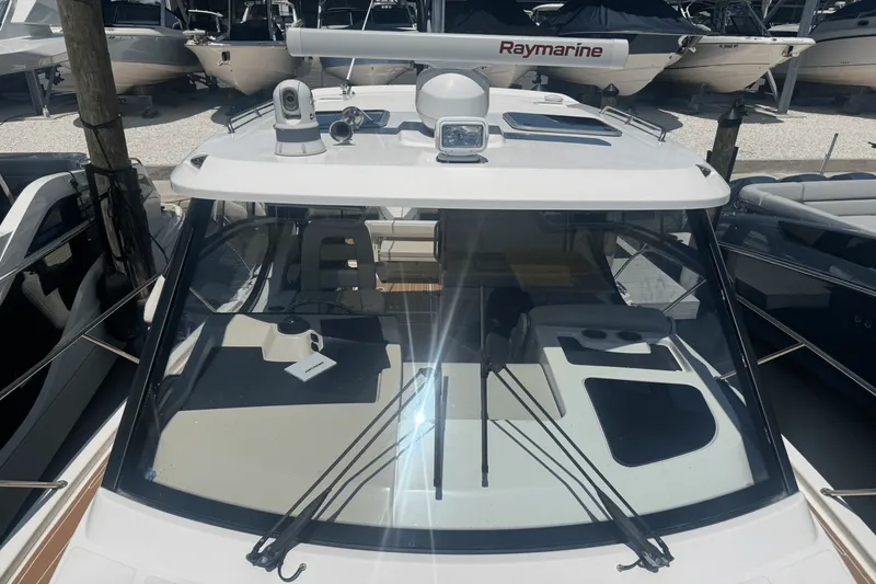 Slide: The Image of Boston Whaler 325 Conquest 2022 - 3