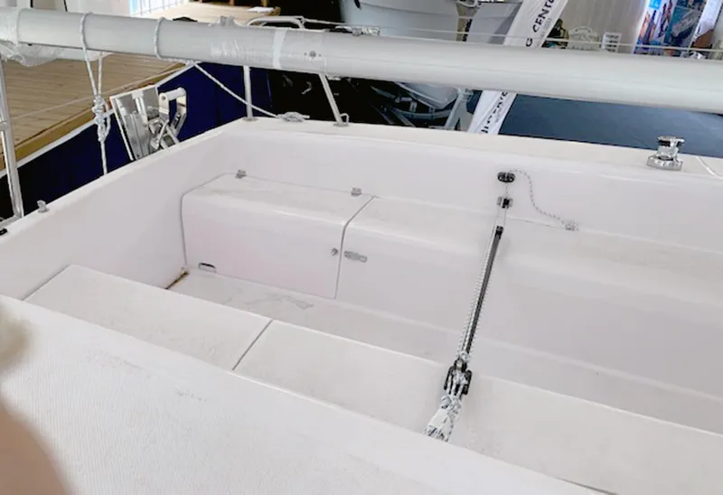 Slide: The Image of 2022 Catalina Capri 22 - Large cockpit seats - 7