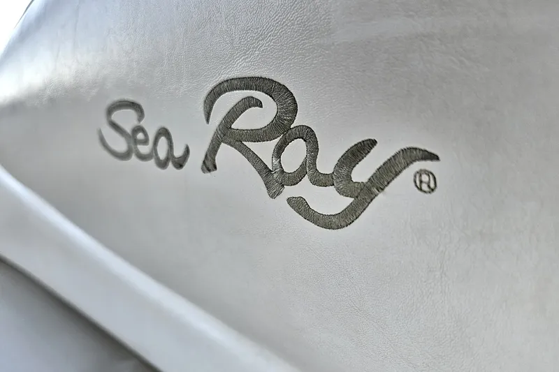 Slide: The Image of Sea Ray 380 Sundancer 2003 - 18