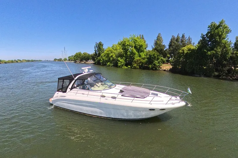 Slide: The Image of Sea Ray 380 Sundancer 2003 - 2