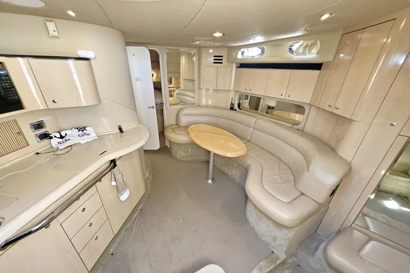 Slide: The Image of Sea Ray 380 Sundancer 2003 - 23