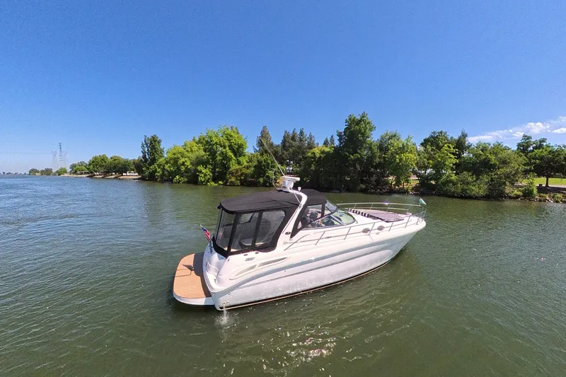 Slide: The Image of Sea Ray 380 Sundancer 2003 - 3
