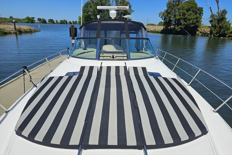 Slide: The Image of Sea Ray 380 Sundancer 2003 - 7