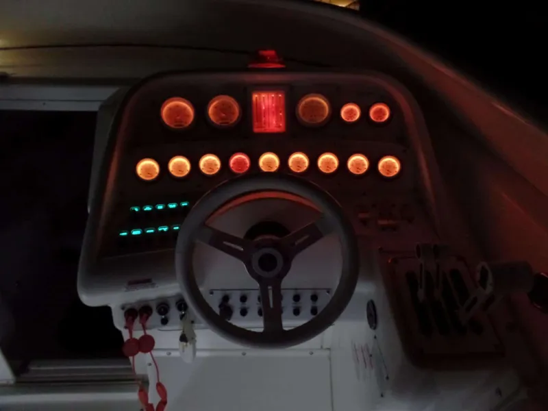 Slide: The Image of Wellcraft 33 Scarab AVS 2001 - 51