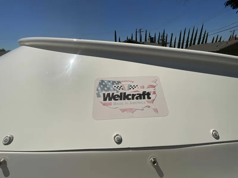 Slide: The Image of Wellcraft 33 Scarab AVS 2001 - 54