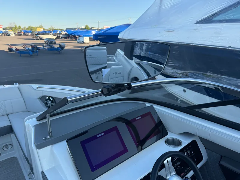 Slide: The Image of Sea Ray 230 SLX 2020 - 12