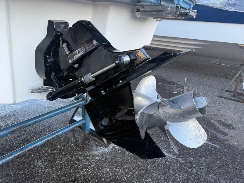 Slide: The Image of Sea Ray 230 SLX 2020 - 31