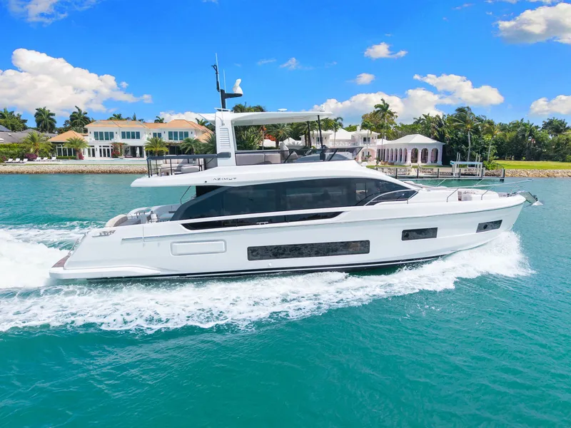 Slide: The Image of Azimut FLY 62 2026 - 16