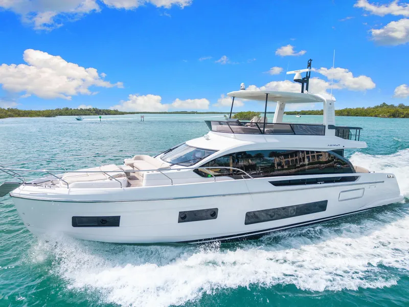 Slide: The Image of Azimut FLY 62 2026 - 18
