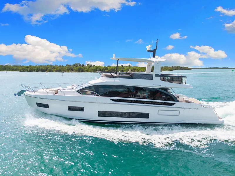 Slide: The Image of Azimut FLY 62 2026 - 19